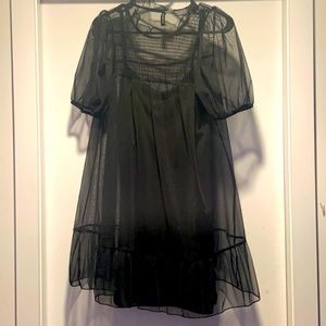 Women’s Size Medium mini Dress.